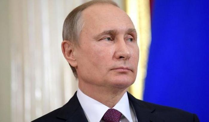 Anche Putin annuncia che si vaccinerà: ovviamente con quello russo