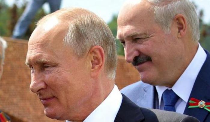 Alexander Lukashenko e Vladimir Putin