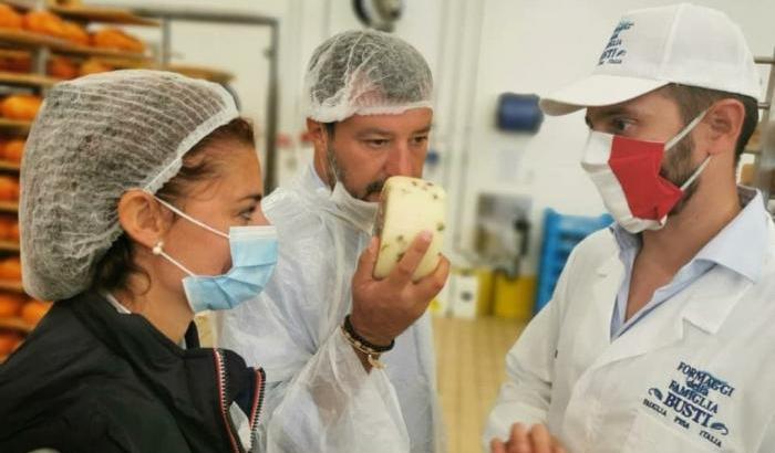 Per Salvini la Azzolini 'mette a rischio' la vita delle persone: ma quelli sono i no-mask