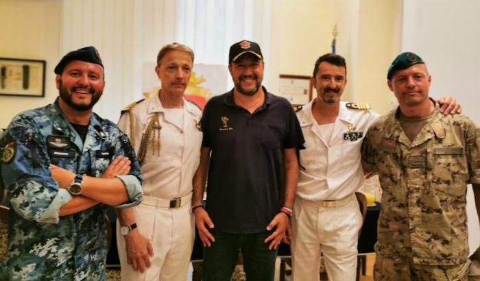 Salvini con in Comsubin della Marina