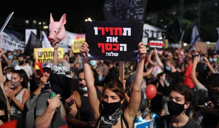 In Israele è rivolta contro il "clan Netanyahu"