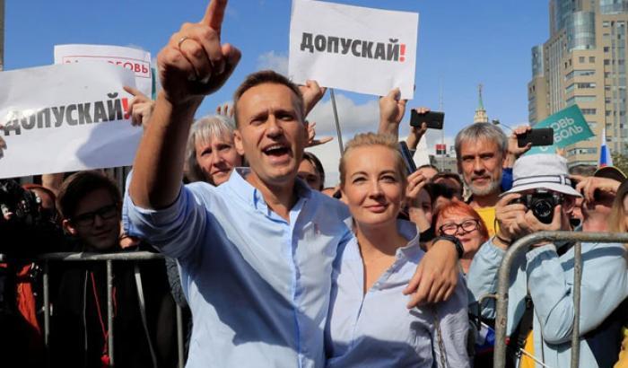 Caso Navalny, la Russia risponde alla Merkel: "Non c'è ragione per aprire una inchiesta"