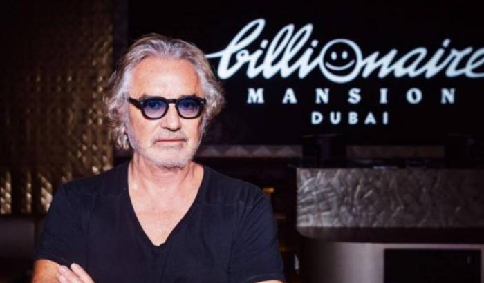 Briatore scarica le colpe: "Al Billionaire rispettate le regole, sono i clienti che volevano stare tutti appiccicati"