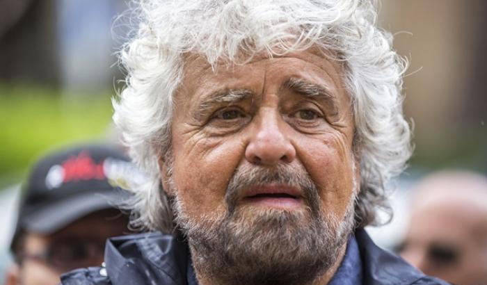 Un giornalista ha denunciato di essere stato aggredito da Beppe Grillo