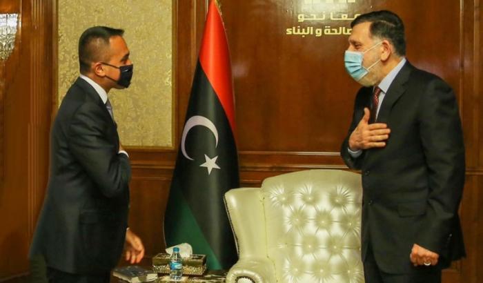 Di Maio in visita a Tripoli: "L'Italia sostiene l'accordo Serraj-Saleh"