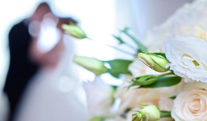 Era stato in Sardegna per l'addio al celibato: sposo positivo, cento persone finiscono in isolamento