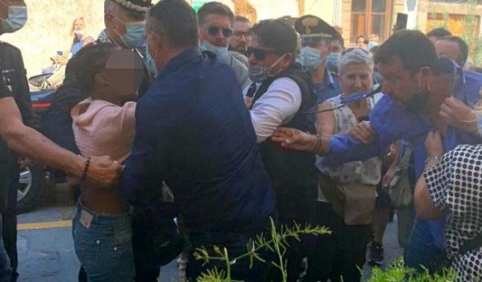 L'aggressione di Salvini a Pontassieve