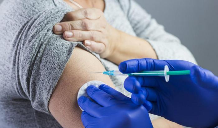 Vaccino antinfluenzale, l'esperto: "Importante per non confondere un raffreddore con il Covid"