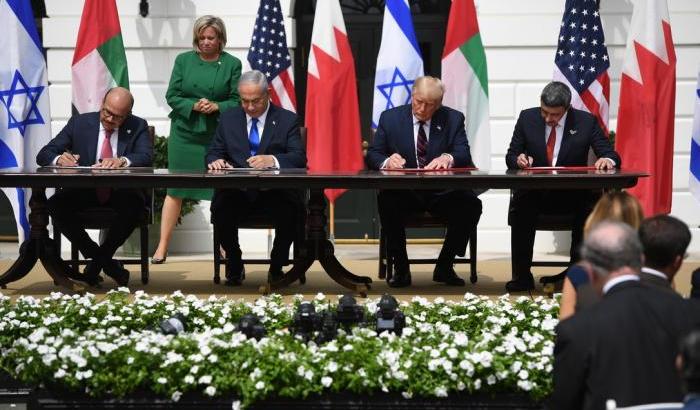 Firmati gli "Accordi di Abramo": un nuovo passo per il tradimento della causa palestinese