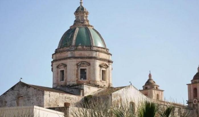 Parroco positivo al Covid, chiusa la chiesa e sospese tutta l'attività