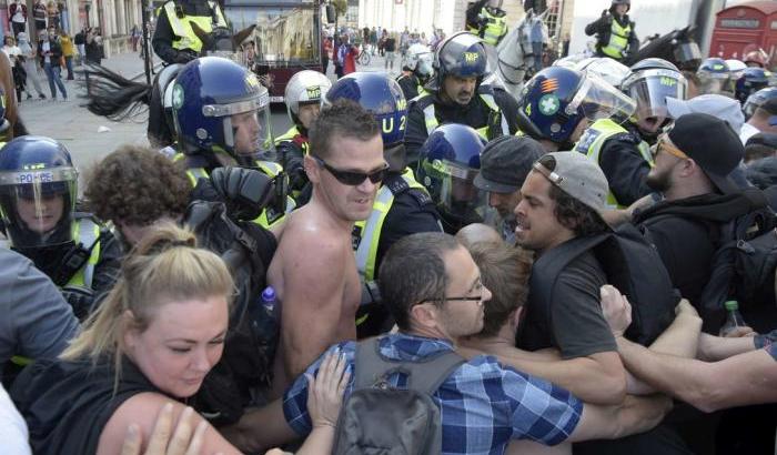 Negazionisti a Londra