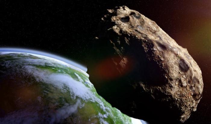 Due grandi asteroidi grandi come le piramidi di Giza passeranno vicino alla terra