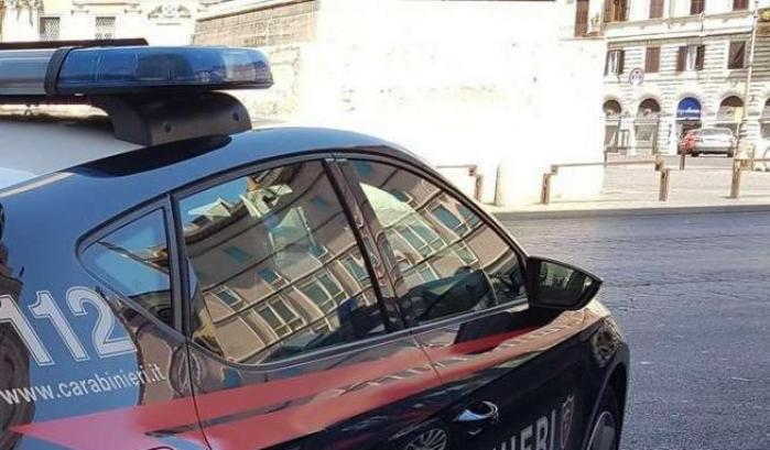 Per difendere il collega un carabiniere spara e uccide un ladro