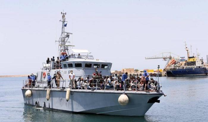 Italia-Libia, cambiano i governi ma sui migranti è la stessa musica. Funebre.