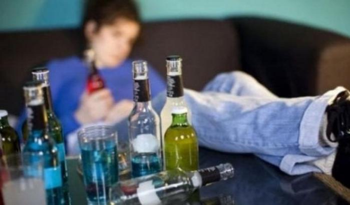 Dopo il lockdown è aumentato l'abuso di alcol tra gli adolescenti: lo studio