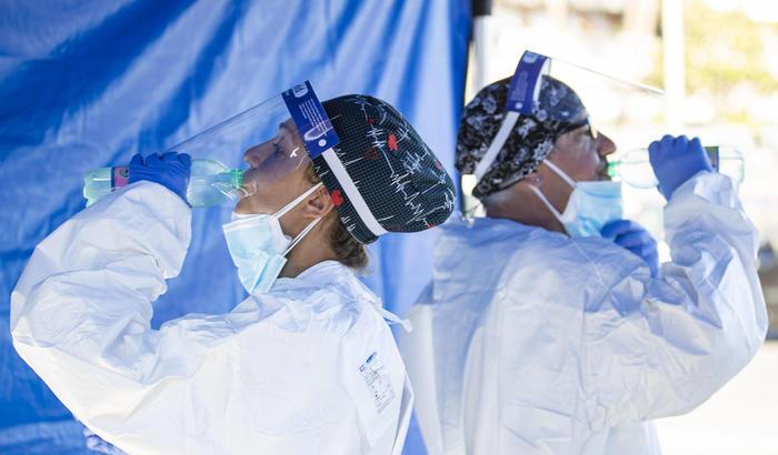 I contagi crescono ancora, mai cos&igrave; alti dalla fine della quarantena; 20 i morti