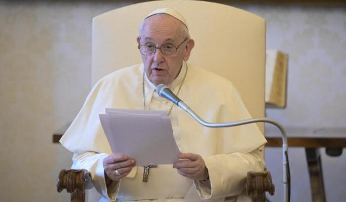 Papa Francesco: “Donne spesso messe da parte. La chiesa gli affidi decisioni importanti”