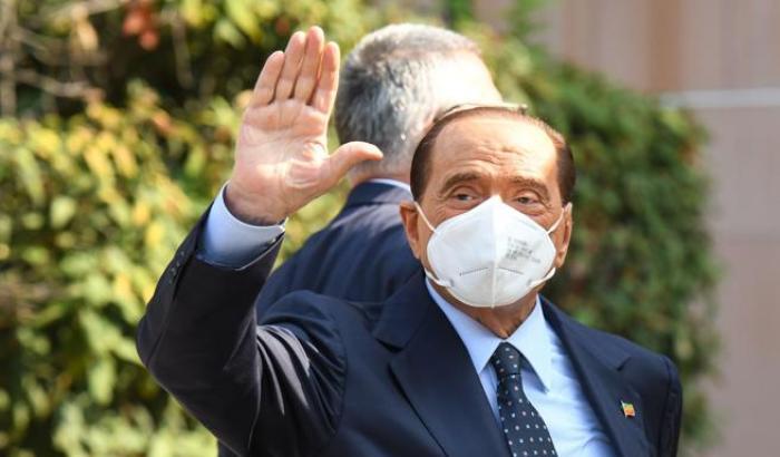 Berlusconi in versione "padre della patria": serve convergenza per il Paese