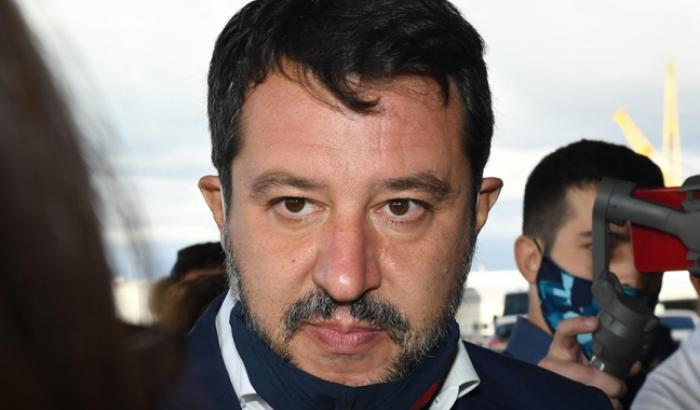 Salvini in uno dei suoi numerosi travestimenti ora vuole fare il liberale