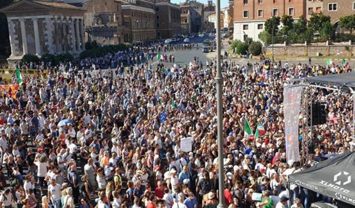 Domani 'Marcia' fascio-negazionista a Roma, Gabrielli: “Indossate la mascherina o niente manifestazione”