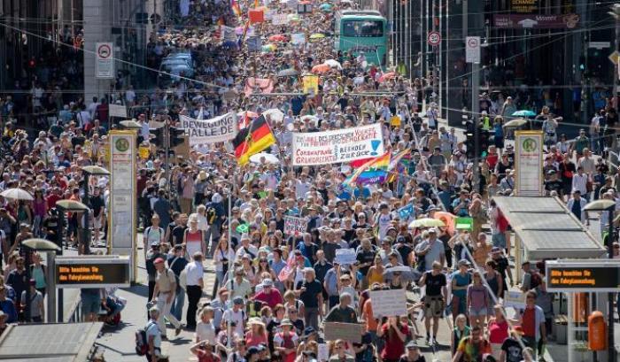 Emergenza Covid: coprifuoco in 11 città della Germania