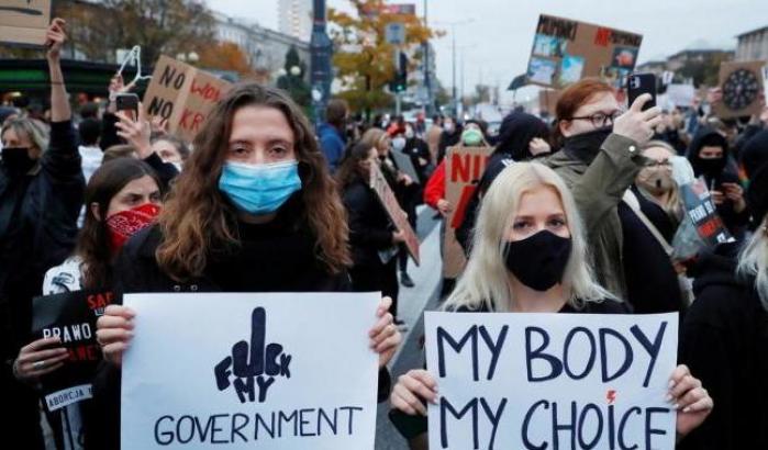 In Polonia ancora proteste contro il divieto do aborto: "Avete sangue nelle vostre mani"