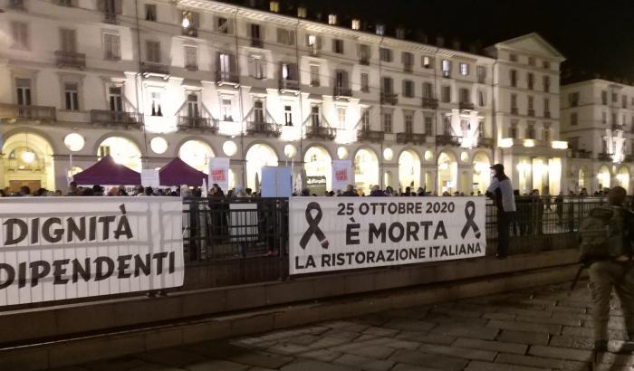 Proteste contro il Dpcm a Torino: arrivano i primi arresti per saccheggi