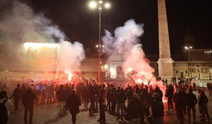 Scontri a Roma tra la polizia e 200 provocatori fascisti di Forza Nuova