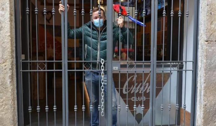 A Rieti imprenditore in sciopero della fame dorme nel suo locale da lunedì