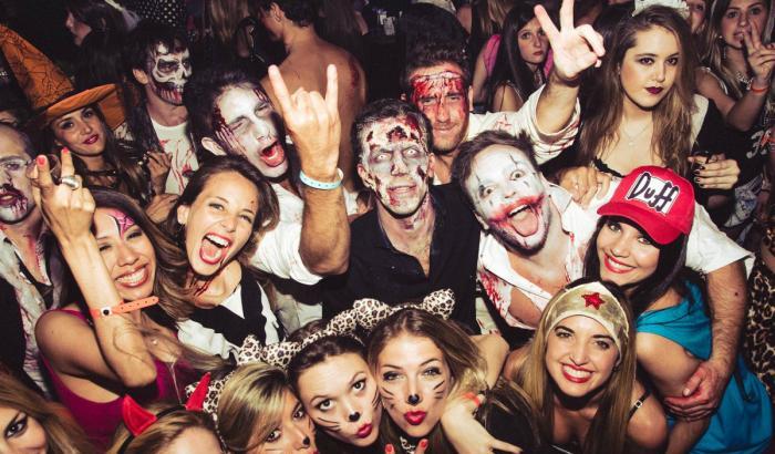 Halloween quest'anno fa paura: sui social appuntamenti per party clandestini