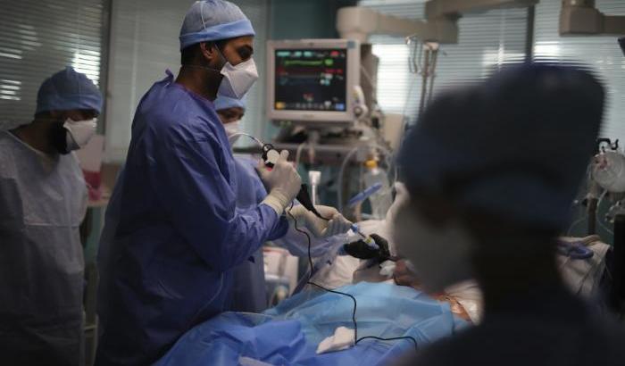 0005870C-terapia-intensiva Terapia intensiva