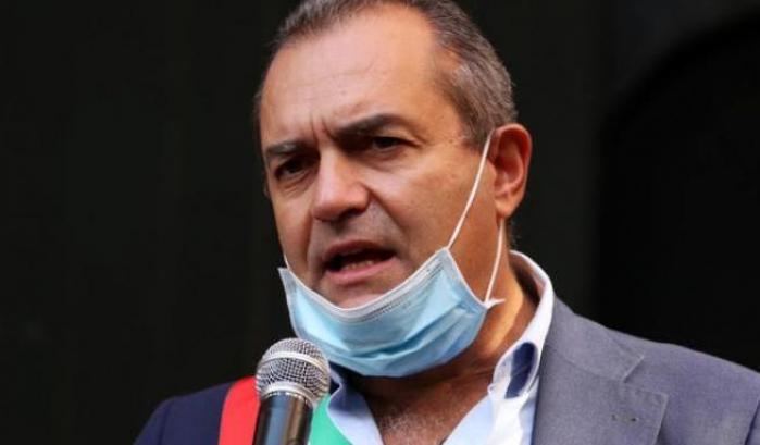 Il sindaco di Napoli: "I contagi crescono, verosimile tornare in zona rossa"