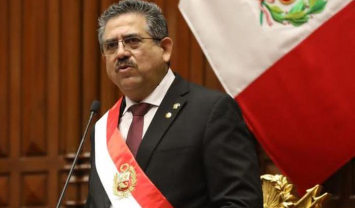 Perù, il presidente Merino si è dimesso dopo gli scontri in piazza