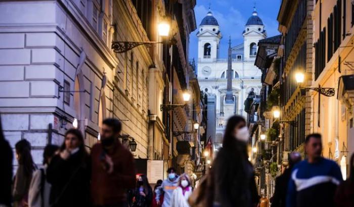 Regioni, Natale e scuole: il governo al lavoro su questi tre punti per il nuovo Dpcm