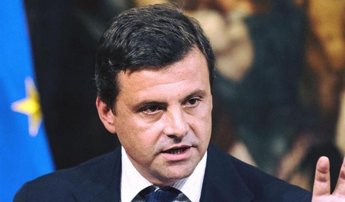 Calenda: "Quanto accaduto ieri in Parlamento è stata una macabra commedia"