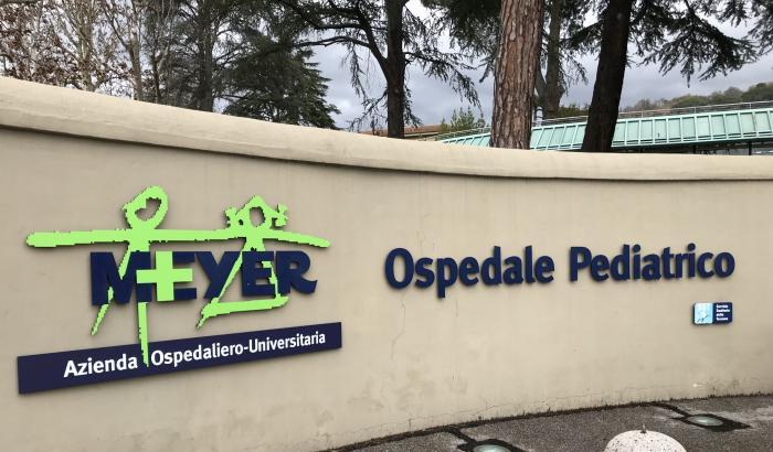 Dodicenne rischia di morire di Covid, i medici del Meyer di Firenze: "Mai visto un caso così grave"