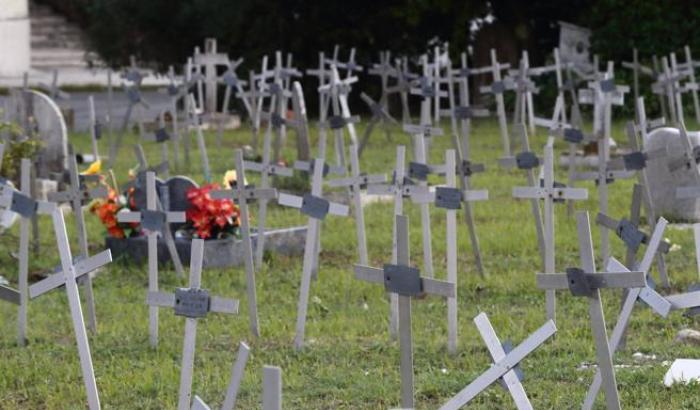 (Finalmente) a Roma cambiano le norme sul cimitero dei feti