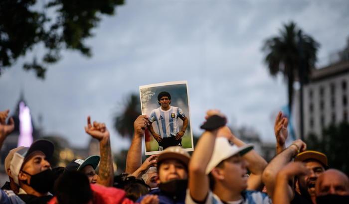 L'addio dell'Argentina a Maradona, indetti 3 giorni di lutto nazionale