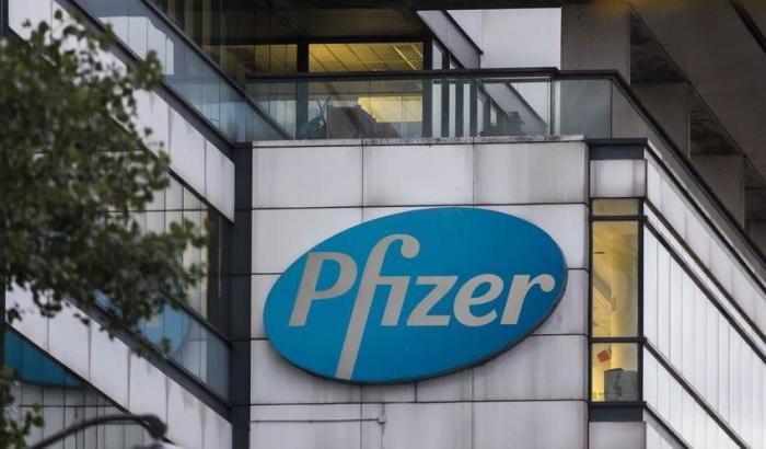La Pfizer: "Negli Usa prime vaccinazioni alla metà di dicembre"