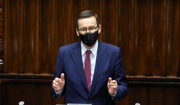 Vergognosa frase del premier polacco: l'Ue in crisi e si sfoga con Polonia e Ungheria