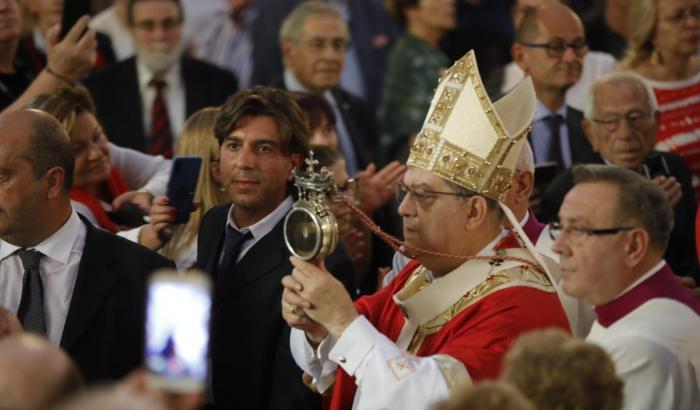 Cardinale Sepe durante la messa