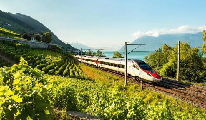 Stretta sui trasporti: stop ai treni tra Svizzera e Italia