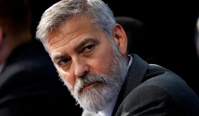 Ricovero d'urgenza per George Clooney per una pancreatite: è dimagrito troppo velocemente per un film