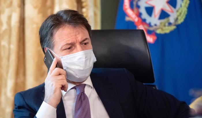 La gioia del premier Conte per i primi vaccinati: "Oggi l'Italia si risveglia"