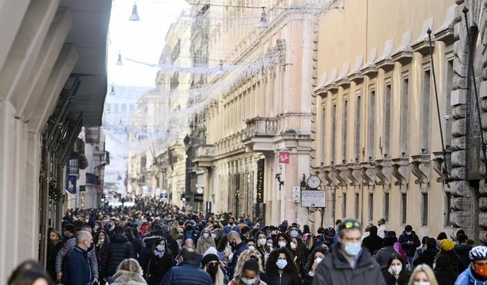 00058FDF-assembramenti Assembramenti