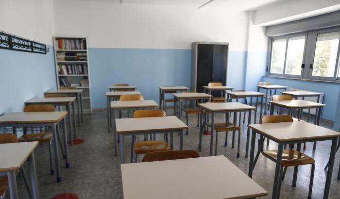 Alcune Regioni hanno già deciso: scuole superiori chiuse fino a fine gennaio, ecco quali