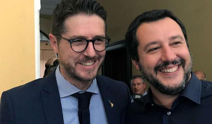 Il sottosegretario della Lega agli Interni protesta contro gli sbarchi: e perché non si dimette?