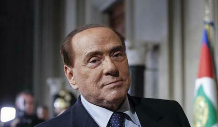 Berlusconi: "Nessun sostegno al governo". Poi una frecciata a Salvini e Meloni
