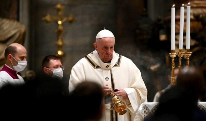 Il Papa durante la messa di Natale