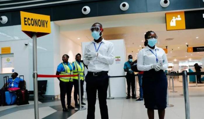 0005925F-norme-anti-covid-negli-aeroporti Norme anti-Covid negli aeroporti